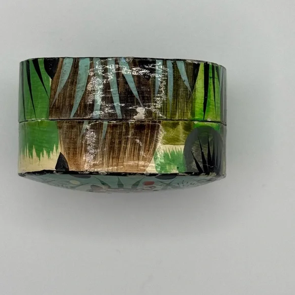 Hand-Painted Cat Decorative Trinket box. Jewelry box. Small. Very adorable. - Picture 7 of 8